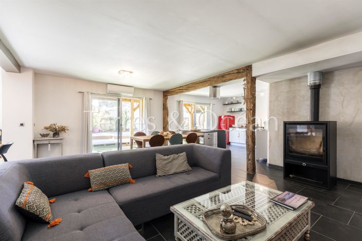 Image No.20-6 Bed House for sale