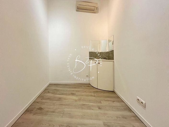 Image No.4-House for sale