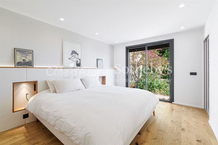 Image No.5-5 Bed Property for sale