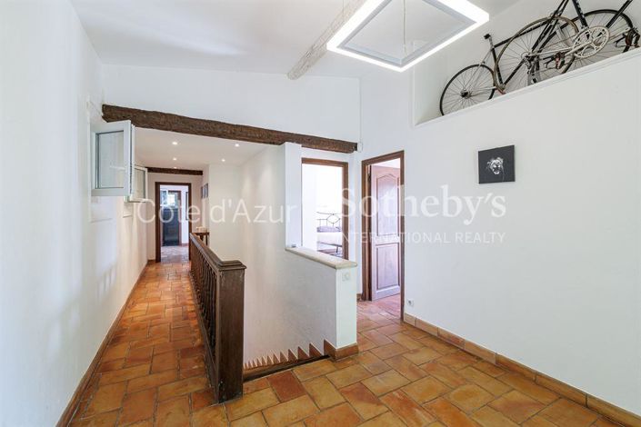 Image No.10-4 Bed House for sale