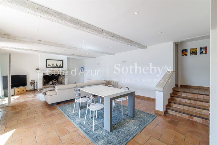 Image No.4-4 Bed House for sale