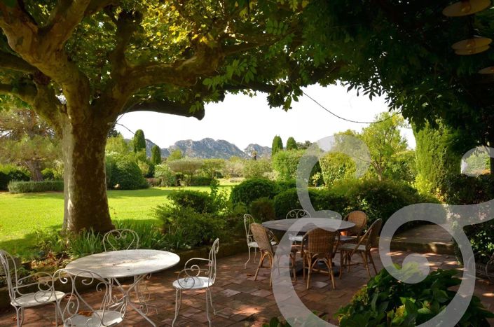 Image No.4-8 Bed House for sale