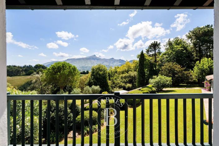 Image No.14-6 Bed House for sale