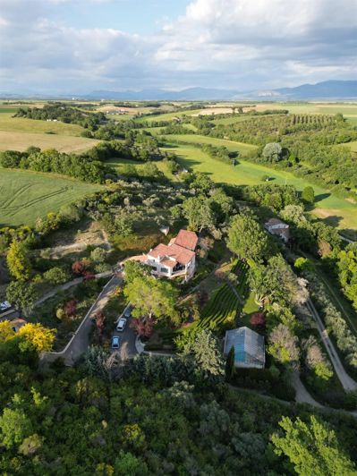 Image No.5-6 Bed House for sale