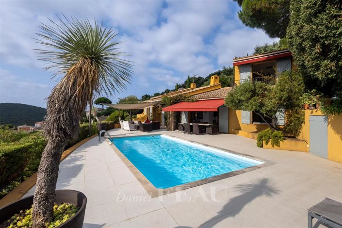 Image No.17-5 Bed House for sale