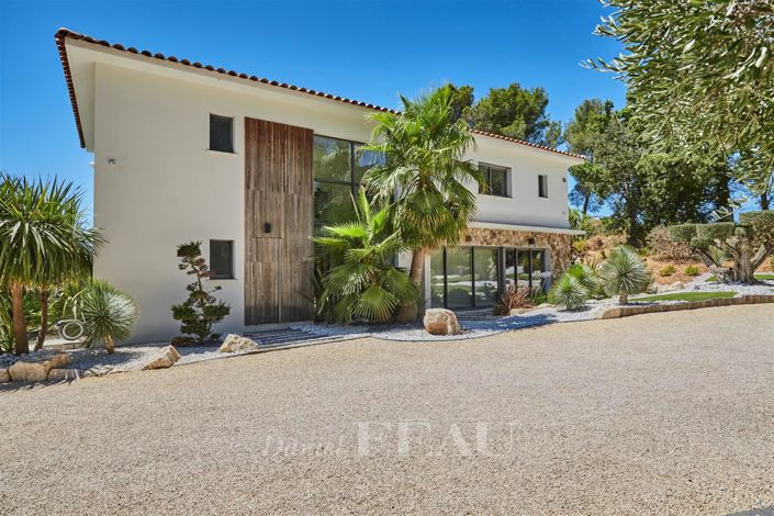 Image No.2-4 Bed House for sale