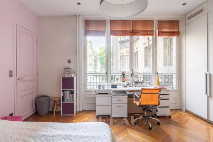 Image No.15-4 Bed Apartment for sale