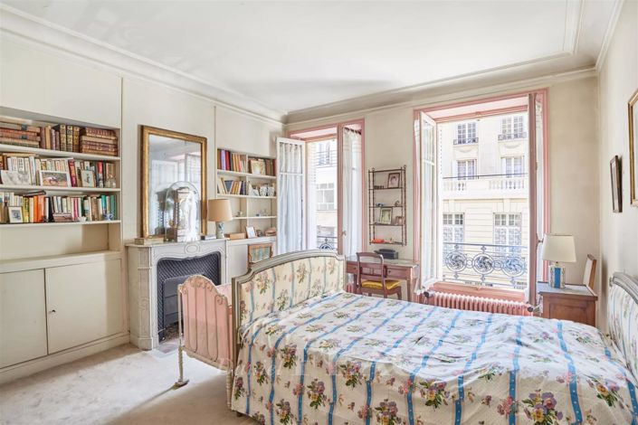 Image No.9-4 Bed House for sale