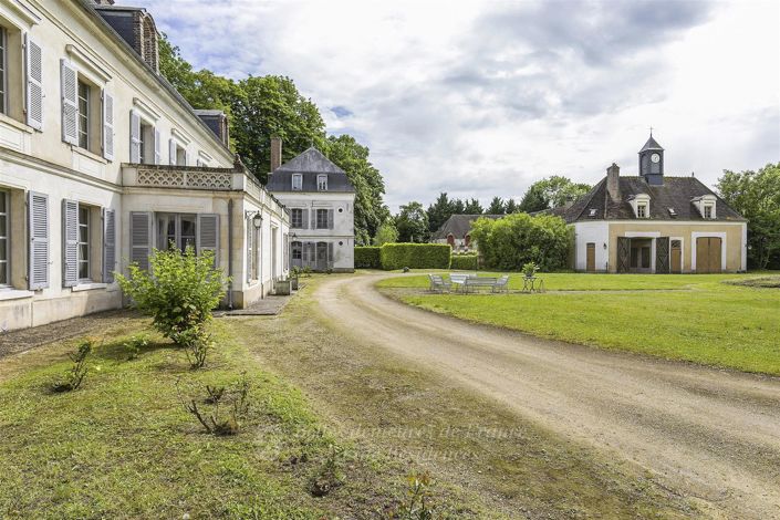 Image No.20-10 Bed House for sale