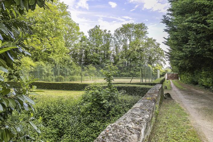 Image No.30-10 Bed House for sale