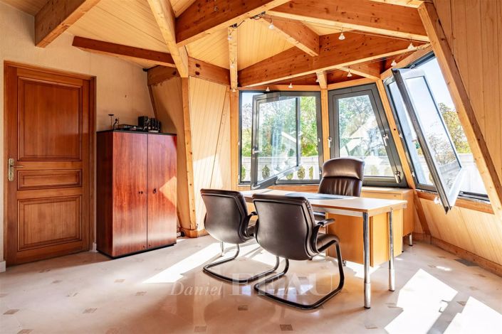 Image No.14-House for sale