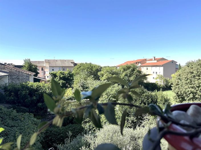 Image No.19-3 Bed House for sale