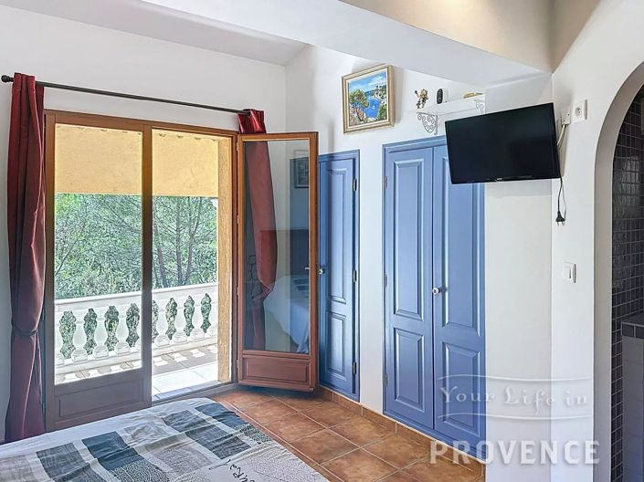 Image No.14-8 Bed House for sale