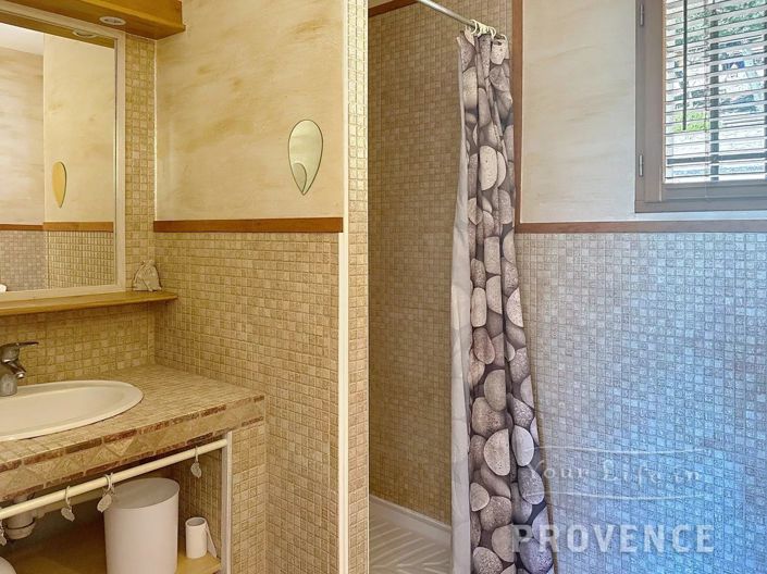 Image No.15-8 Bed House for sale