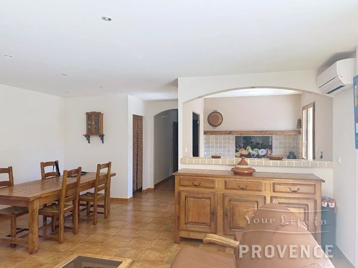 Image No.9-8 Bed House for sale