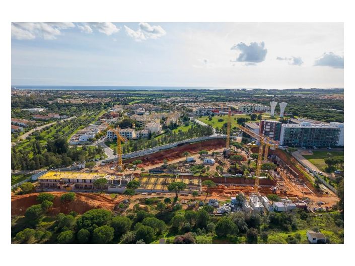 Image No.17-3 Bed Apartment for sale