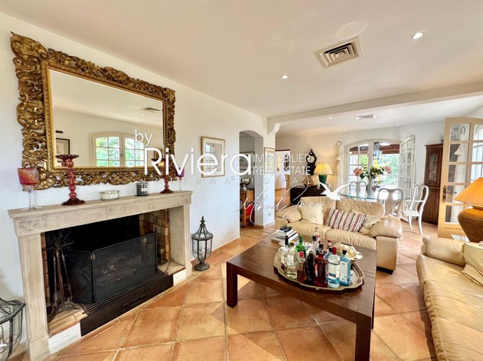 Image No.18-4 Bed House for sale