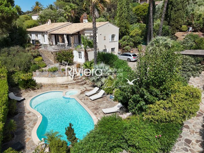 Image No.2-4 Bed House for sale