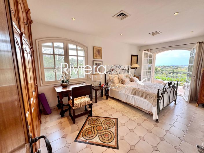 Image No.27-4 Bed House for sale