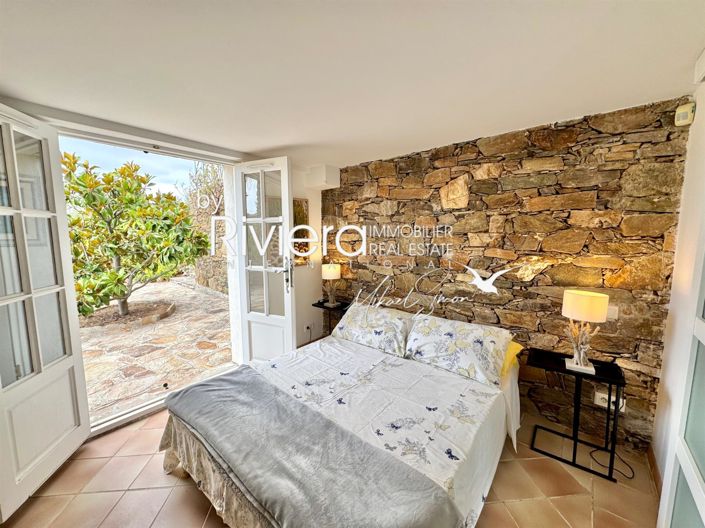 Image No.38-4 Bed House for sale