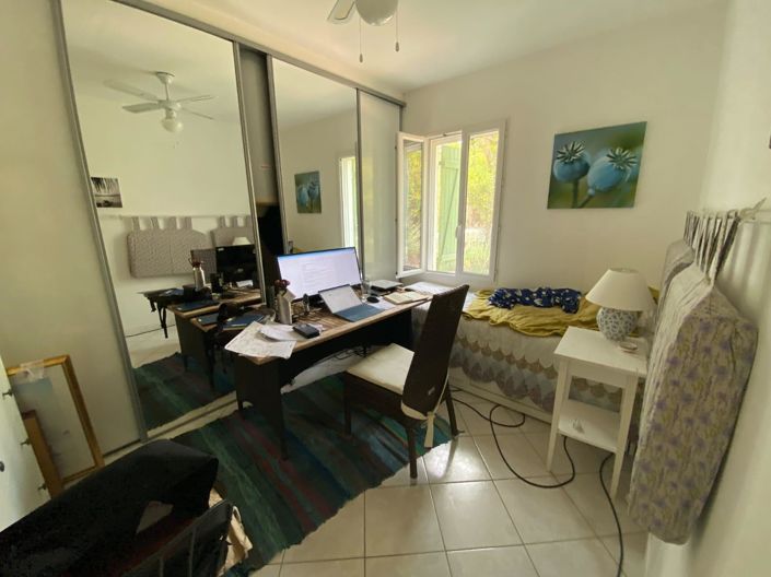 Image No.10-3 Bed House for sale