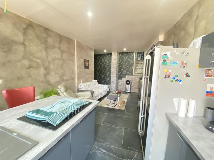 Image No.6-3 Bed House for sale