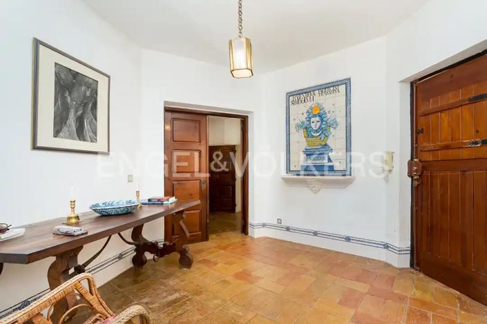 Image No.10-4 Bed House for sale