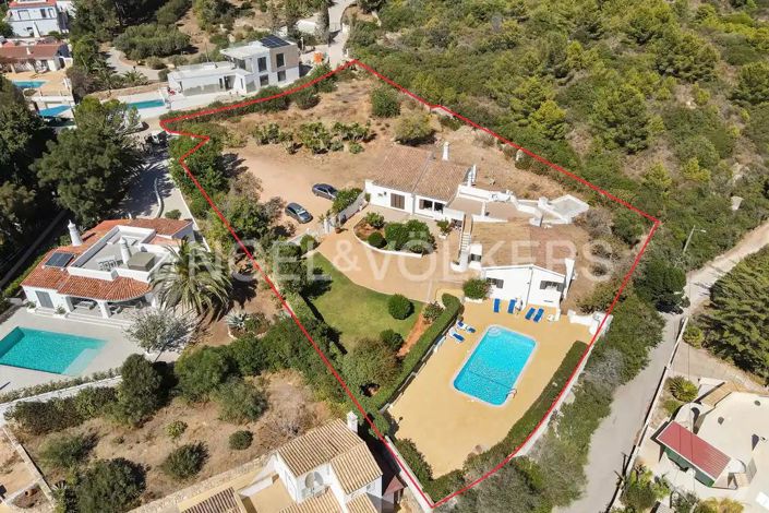 Image No.3-4 Bed House for sale