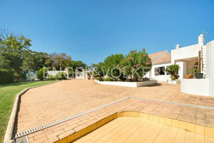 Image No.40-4 Bed House for sale