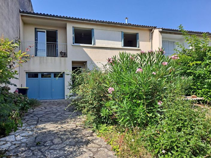 Image No.1-4 Bed House for sale