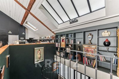 6 Bed House for sale