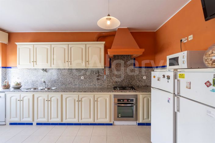 Image No.18-5 Bed House for sale