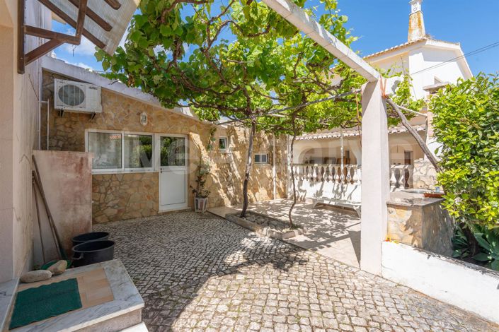 Image No.29-5 Bed House for sale