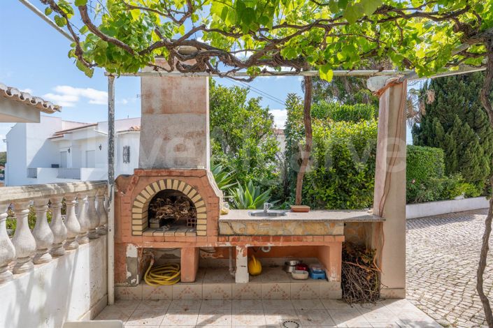 Image No.38-5 Bed House for sale