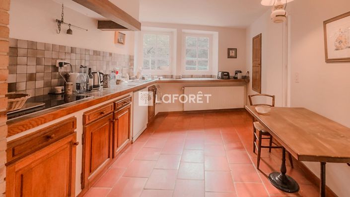 Image No.7-6 Bed Property for sale