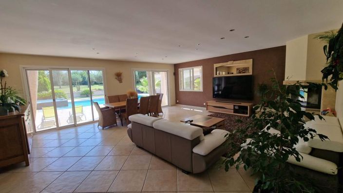 Image No.8-House for sale