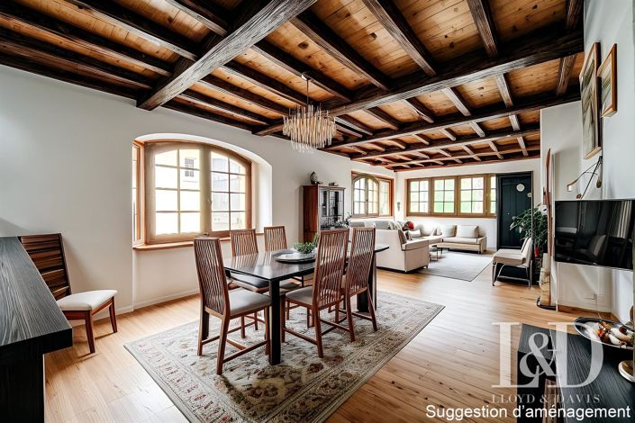 Image No.1-5 Bed House for sale