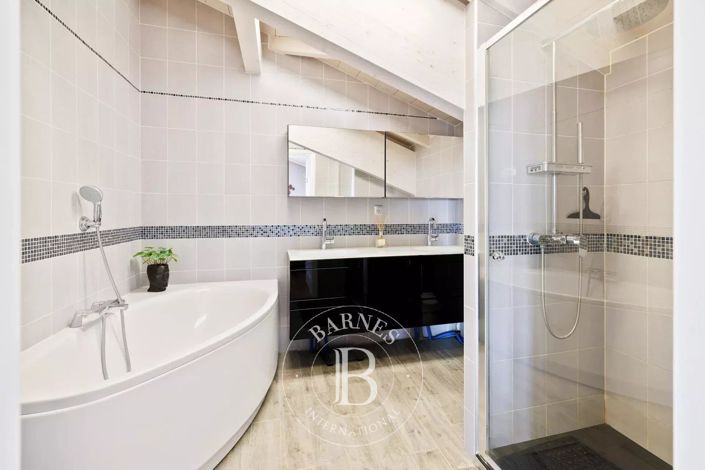 Image No.17-House for sale