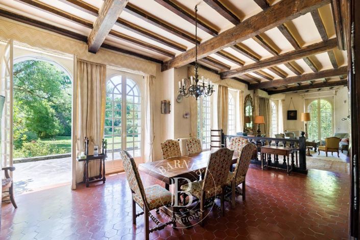 Image No.10-3 Bed House for sale