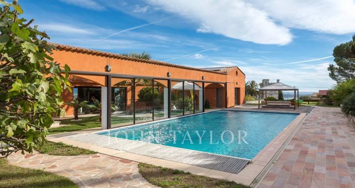 Image No.4-6 Bed House for sale