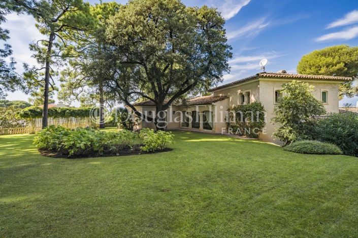 Image No.13-6 Bed House for sale