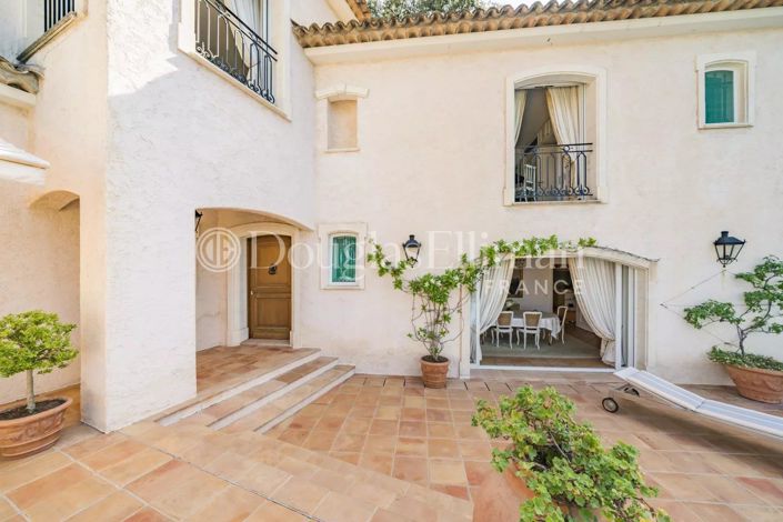 Image No.14-6 Bed House for sale