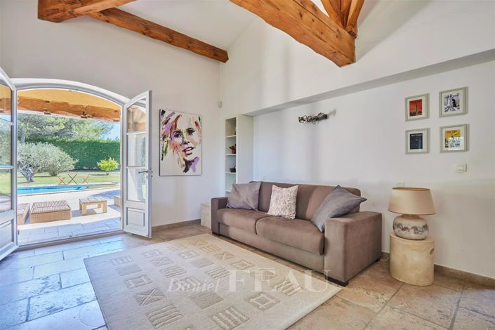 Image No.17-4 Bed House for sale