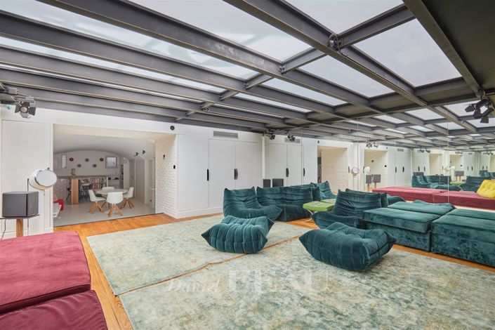 Image No.20-4 Bed House for sale