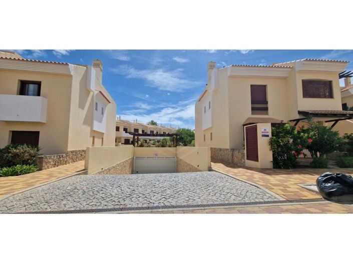 Image No.21-2 Bed House for sale