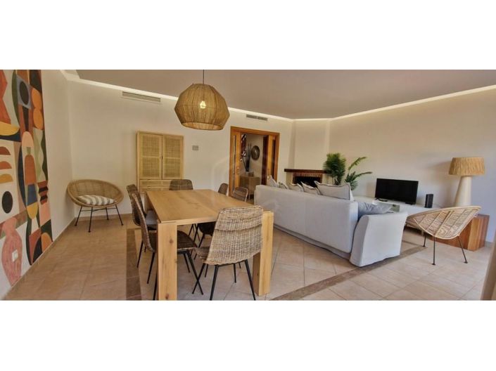 Image No.5-2 Bed House for sale