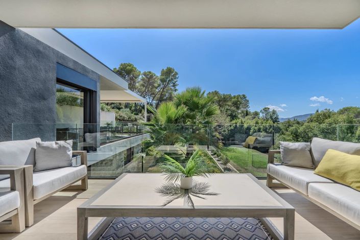 Image No.20-4 Bed House for sale