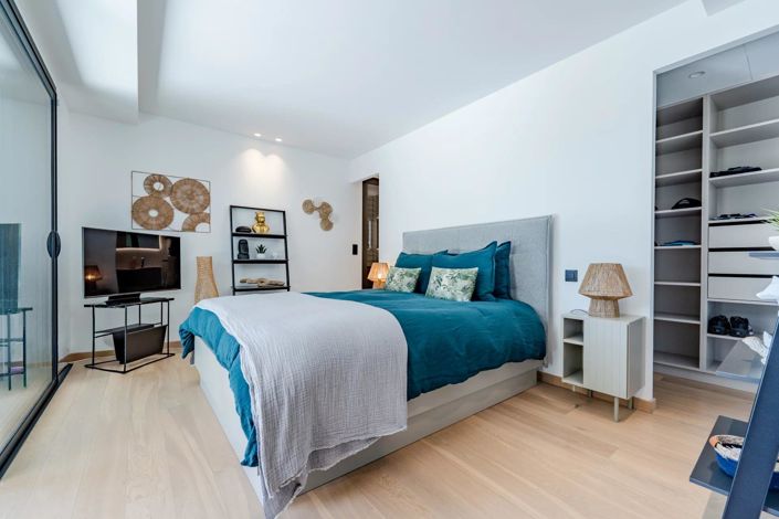 Image No.27-4 Bed House for sale