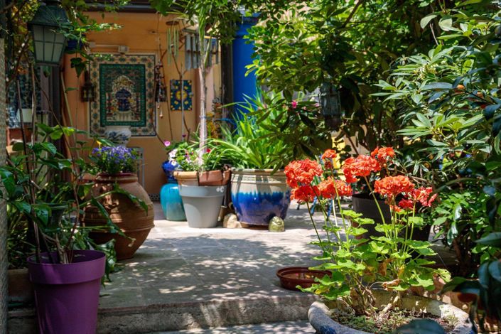 Image No.12-5 Bed House for sale