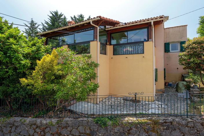 Image No.16-5 Bed House for sale